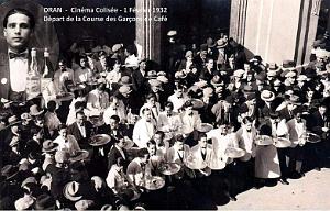 ORAN - CINEMA COLISEE - DEPART COURSE DES GARCONS DE CAFE - 1 FEVRIER 1932